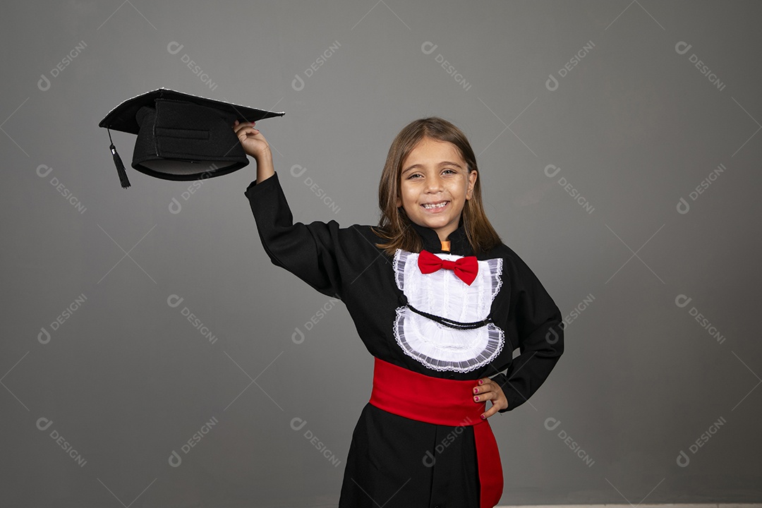 Garota felizem formatura