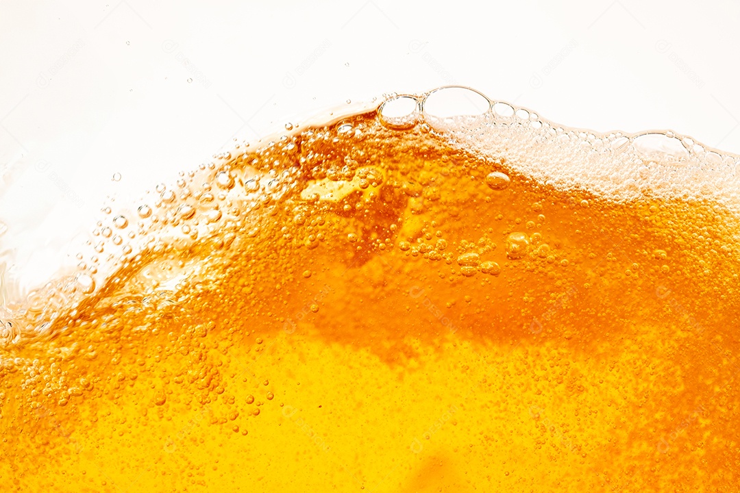 Close up brilhante laranja óleo ou textura de respingos de cerveja e ondas da natureza belas ondas curvas e pequenas bolhas suaves para design gráfico e fundo