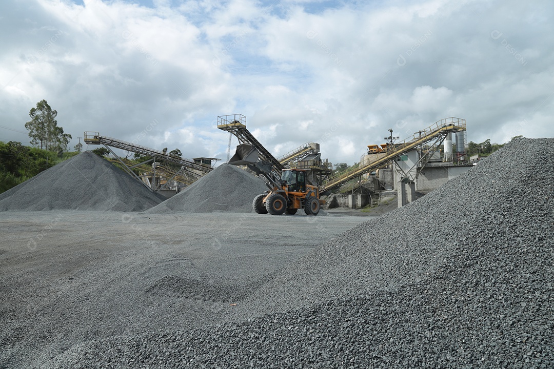 Fabríca de minério de ferro sobre ar livre