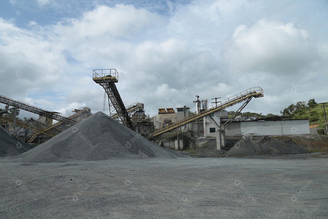 Fabríca de minério de ferro sobre ar livre