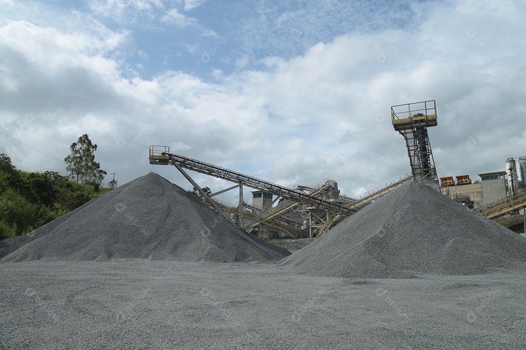 Fabríca de minério de ferro sobre ar livre