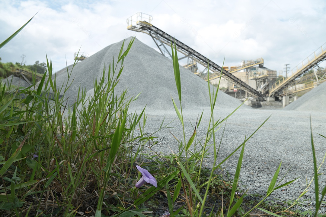 Fabríca de minério de ferro sobre ar livre