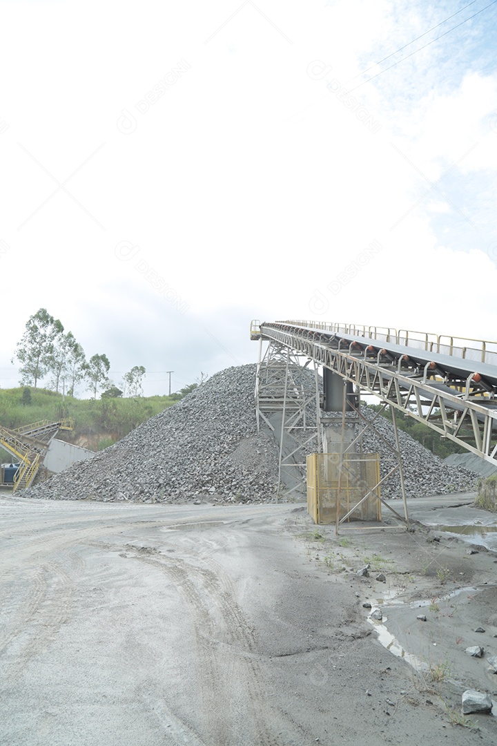 Britador em uma mineradora