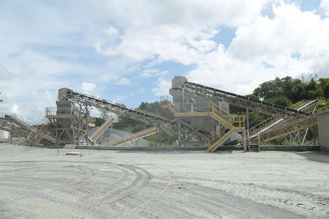 Britadores em uma mineradora