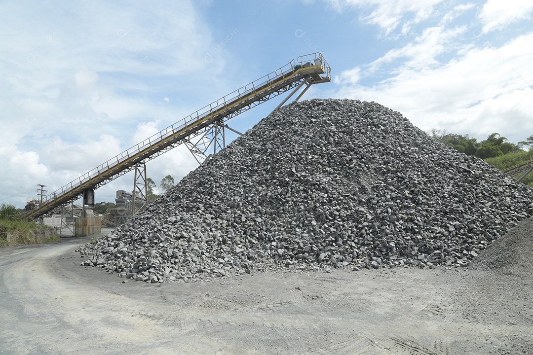 Britador em uma mineradora