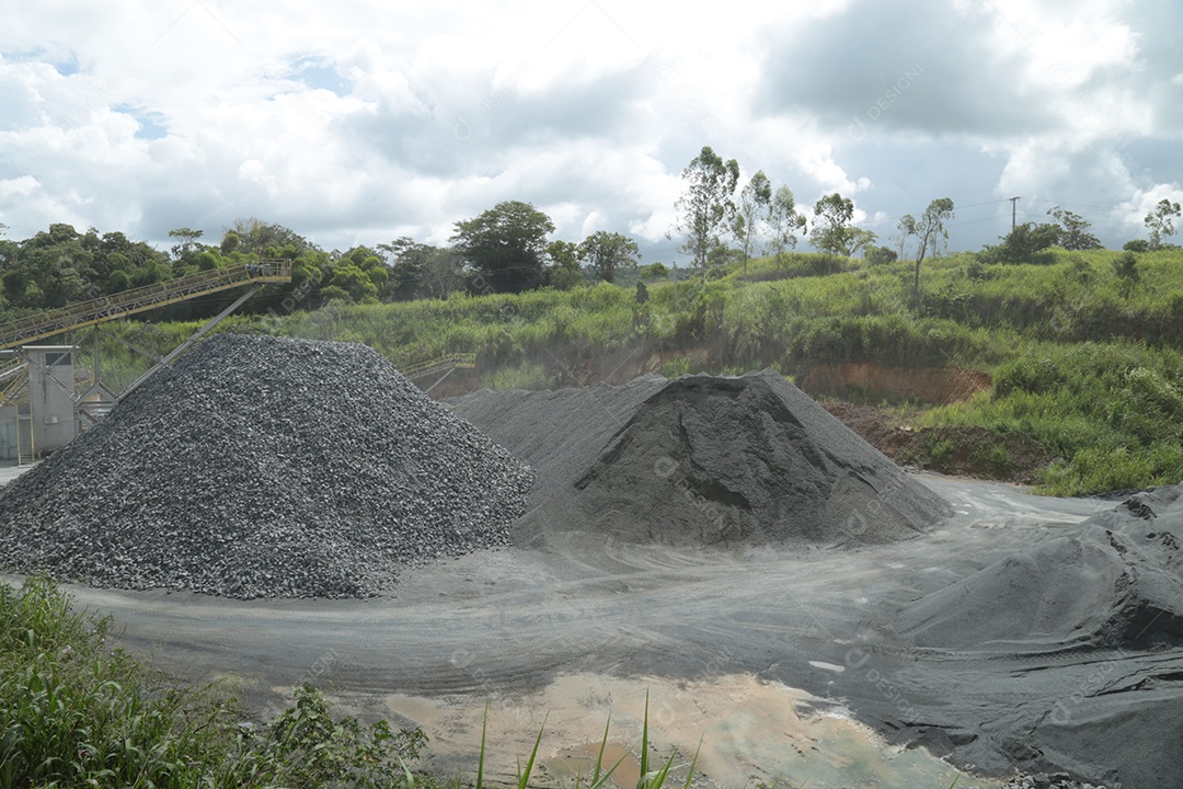 Areia e britas em uma mineração