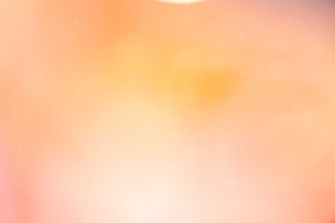 Luxo de fundo gradiente suave amarelo claro e dourado com um pouco de luz abstrata