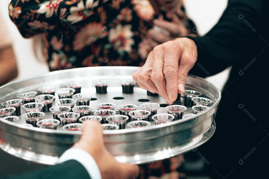 Santa ceia bandeja com vinho