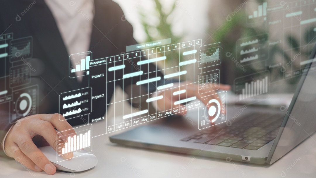 Empresário usando leptop com tecnologia avançada para negócios