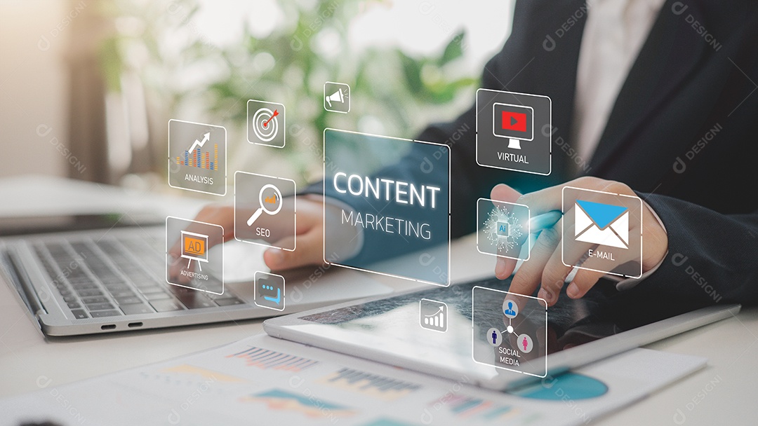 Conceito de marketing de conteúdo criador de conteúdo usando um computador para conter SEO conteúdo site e-commerce mídia social IA vendas e publicidade online e anúncios