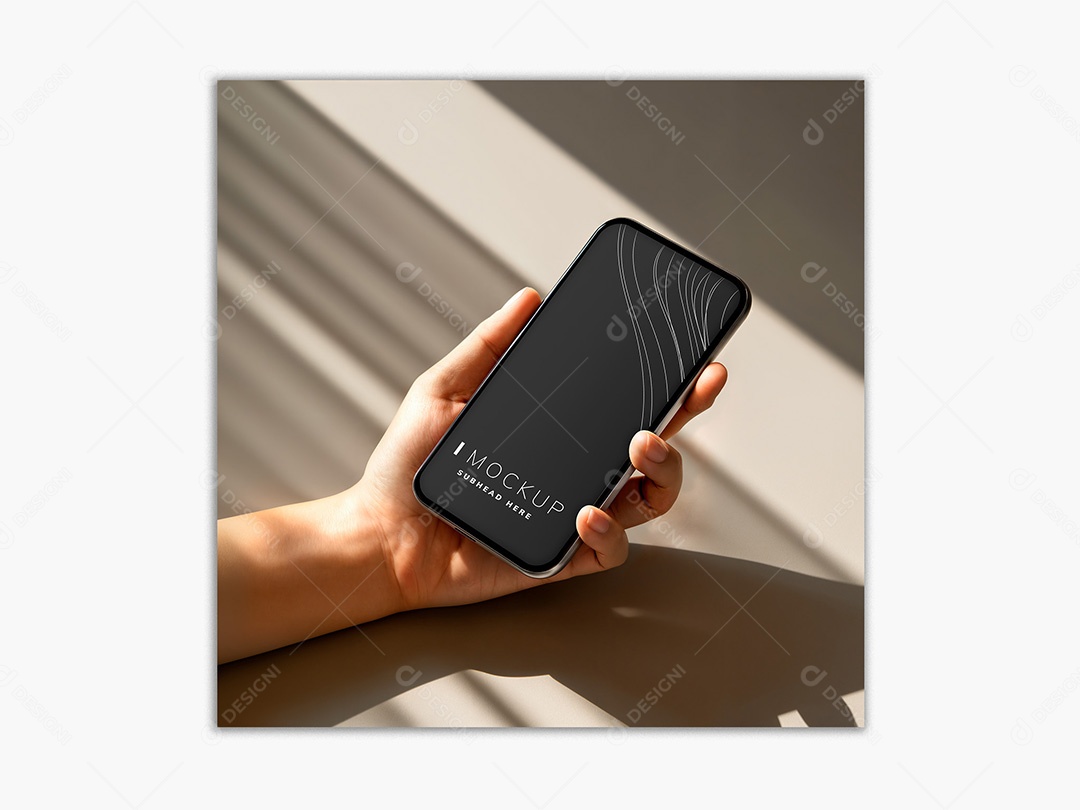 Celular na Mão Mockup PSD Editável