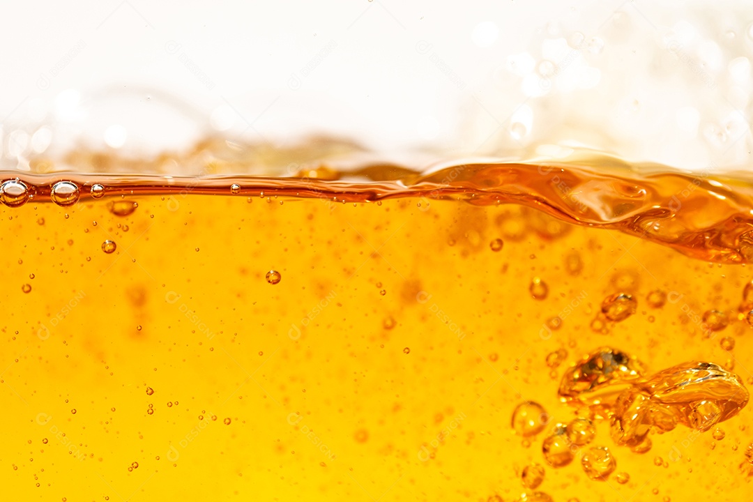 Close up brilhante laranja óleo ou textura de respingos de cerveja e ondas da natureza belas ondas curvas e pequenas bolhas suaves para design gráfico e fundo