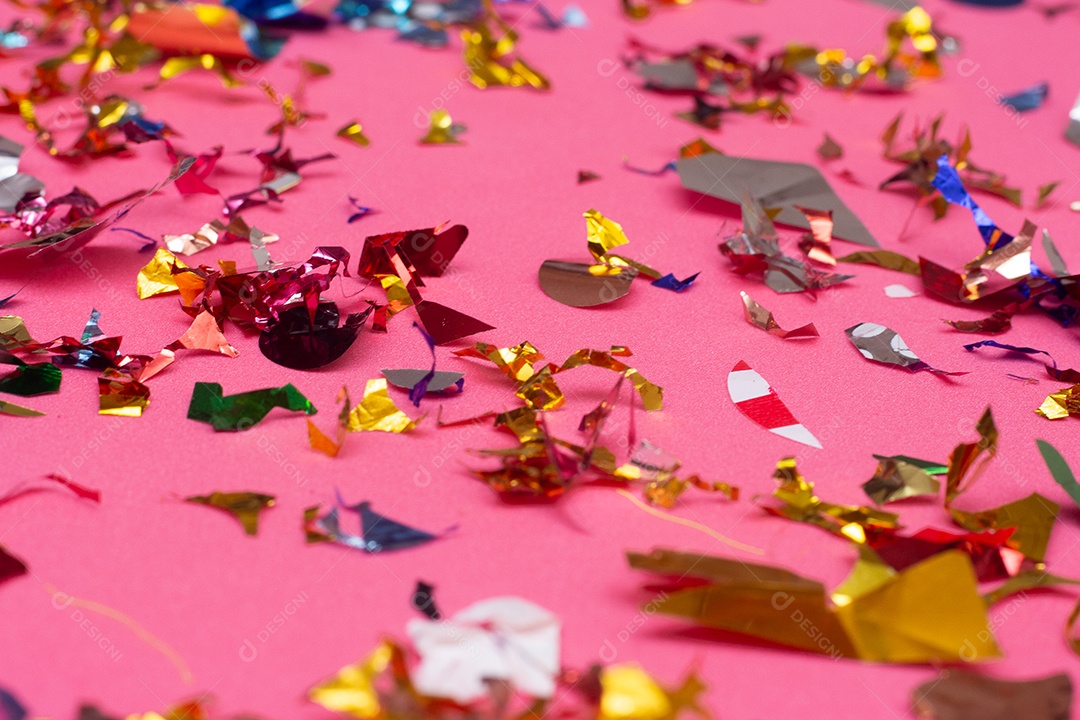 Fundo colorido com enfeites de carnaval