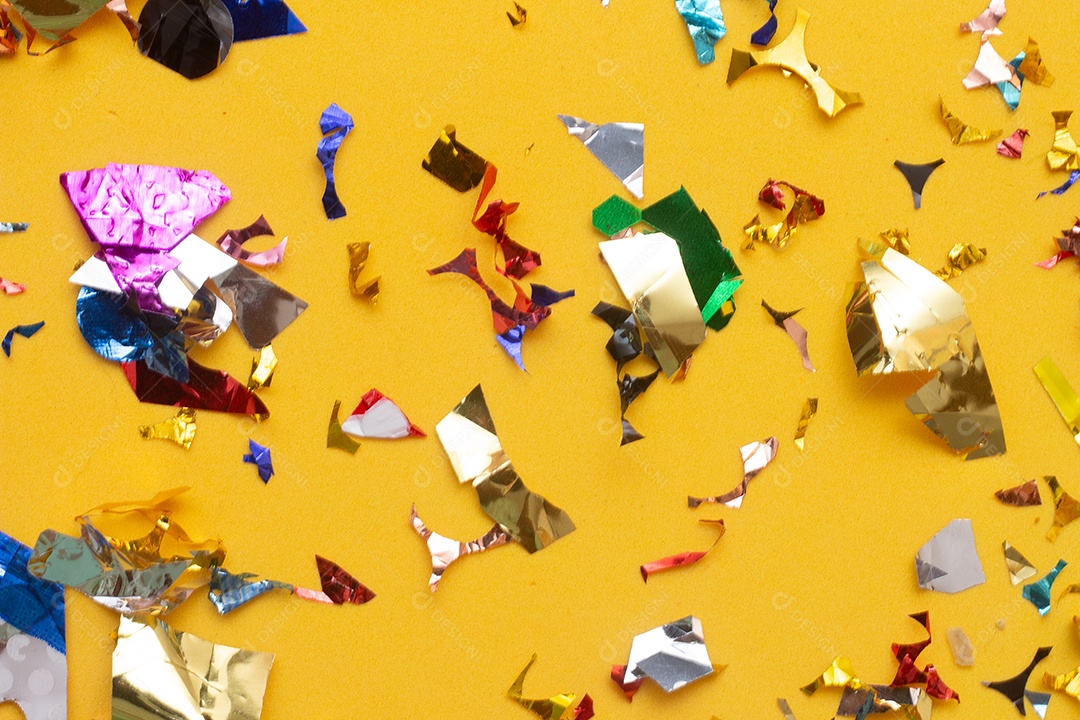 Fundo colorido com enfeites de carnaval