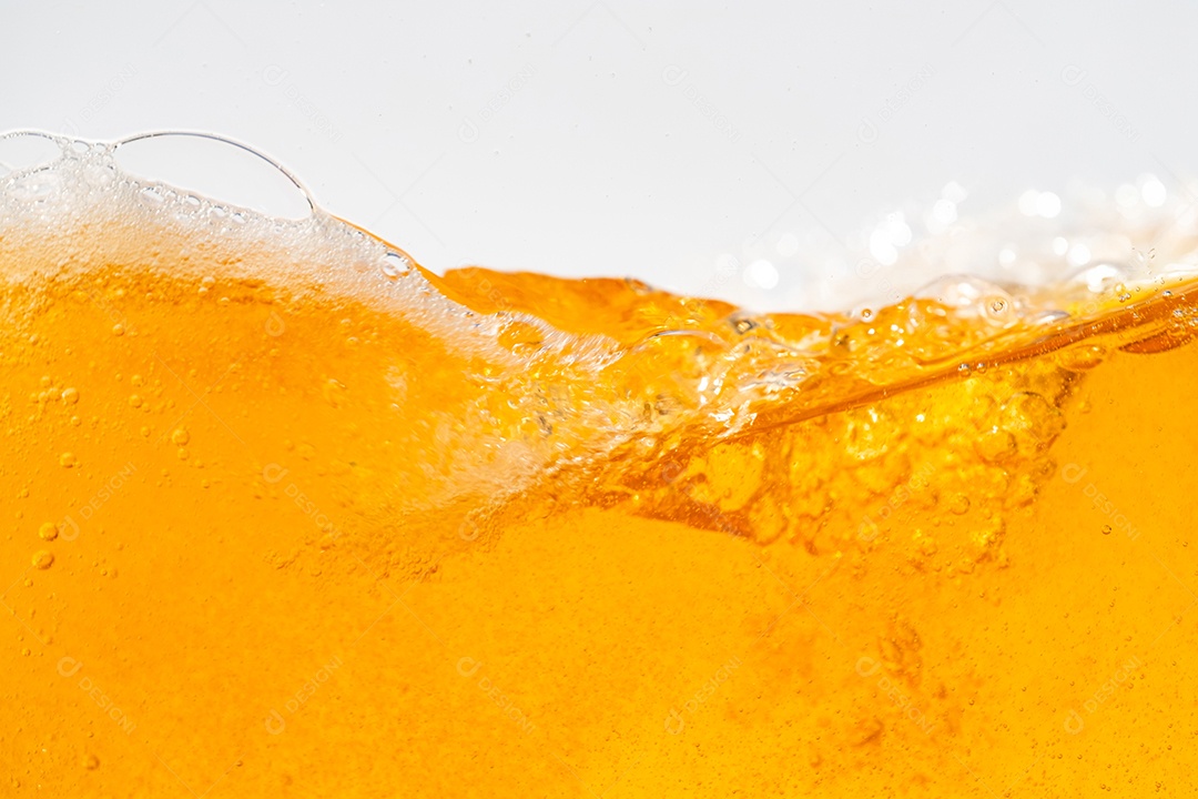 Close up brilhante laranja óleo ou textura de respingos de cerveja e ondas da natureza belas ondas curvas e pequenas bolhas suaves para design gráfico e fundo