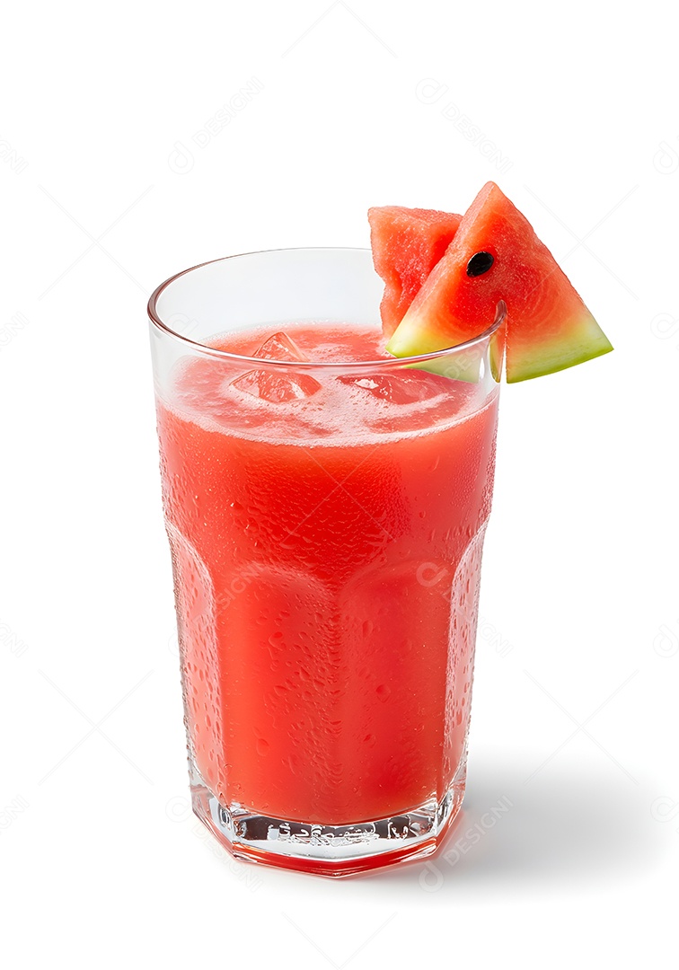 Copo de suco em um fundo isolado branco