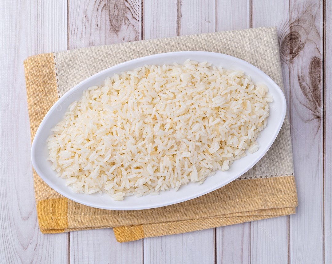 A imagem mostra arroz Basmati cozido