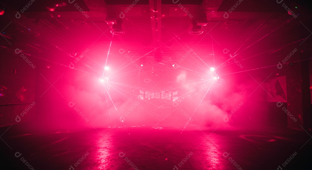 Cenário de Palco iluminado com luzes