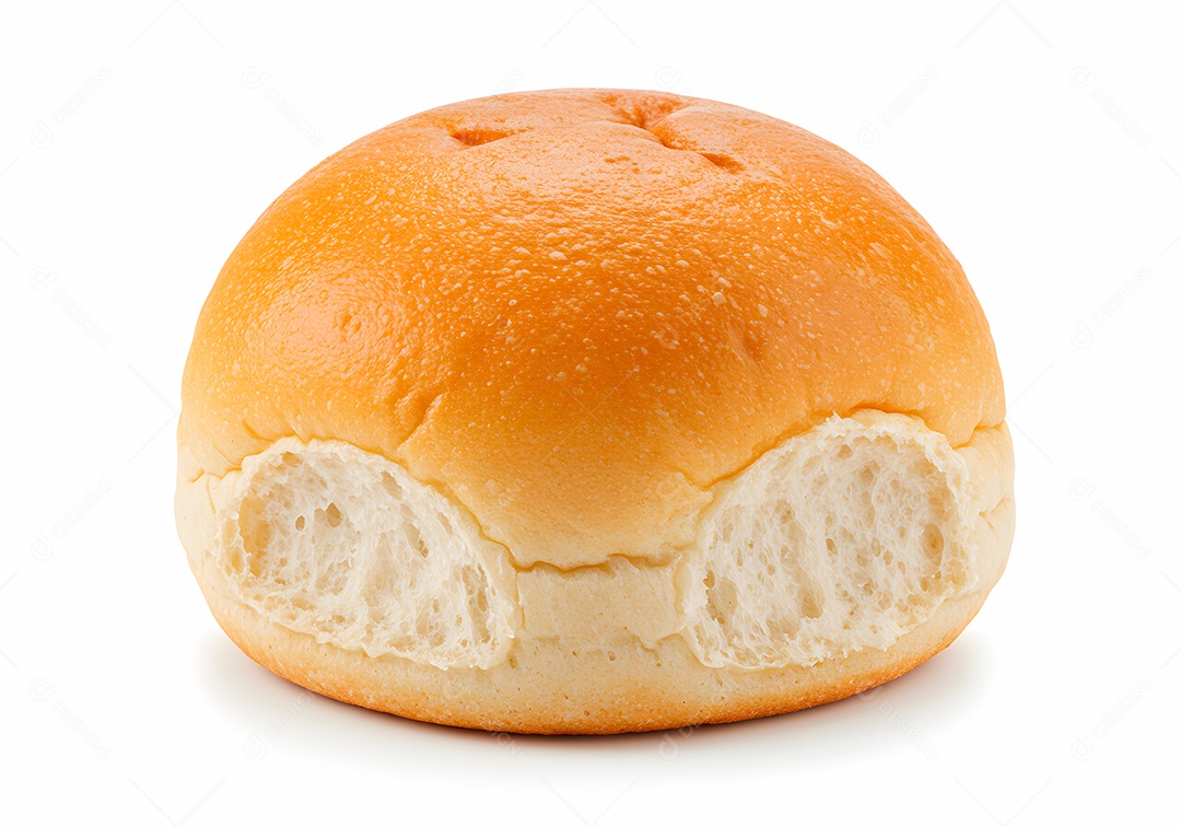 Belo pão doce sobre fundo branco isolado