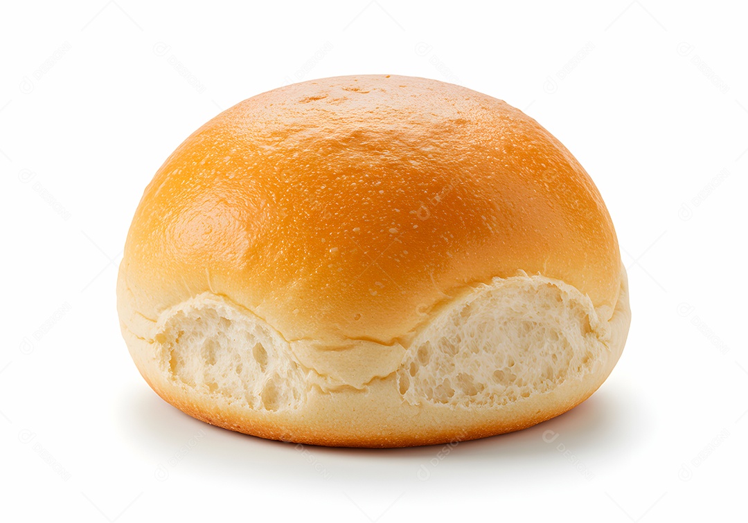 Belo pão doce sobre fundo branco isolado