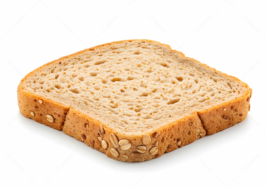 Bela fatia de pão integral sobre fundo branco isolado