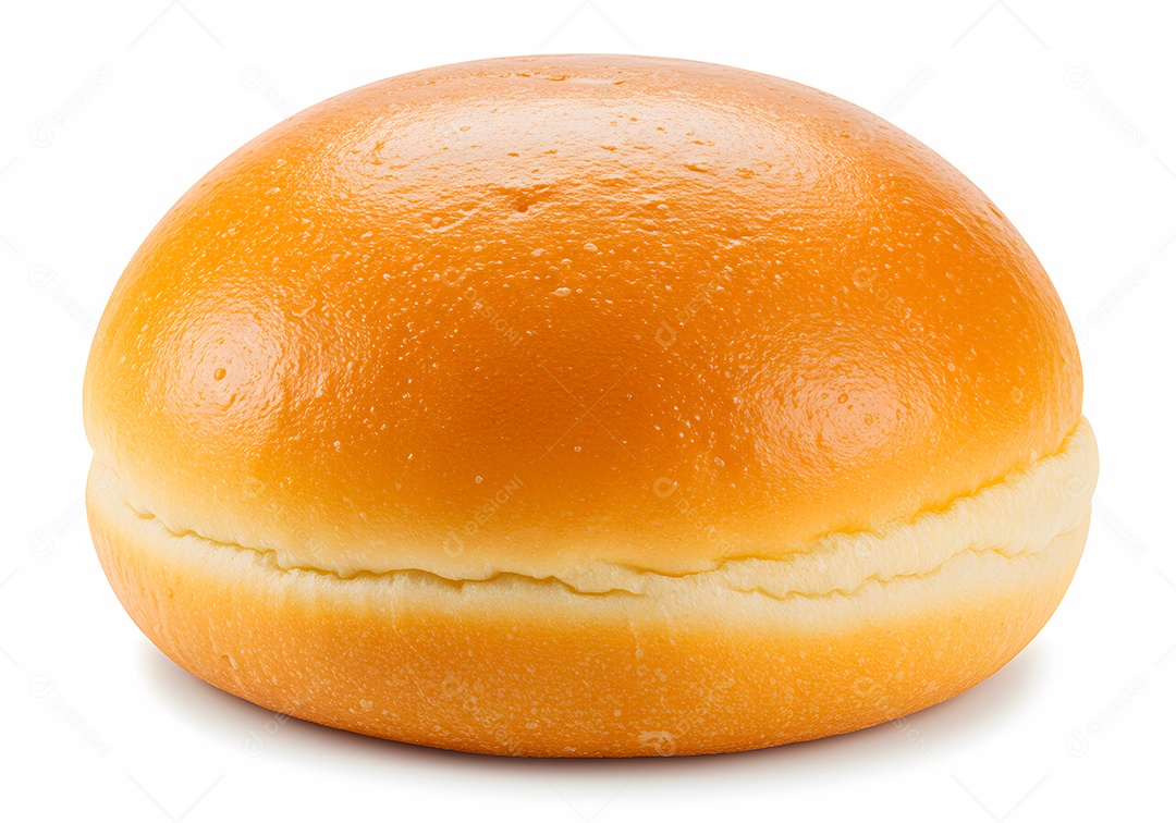 Belo pão doce sobre fundo branco isolado