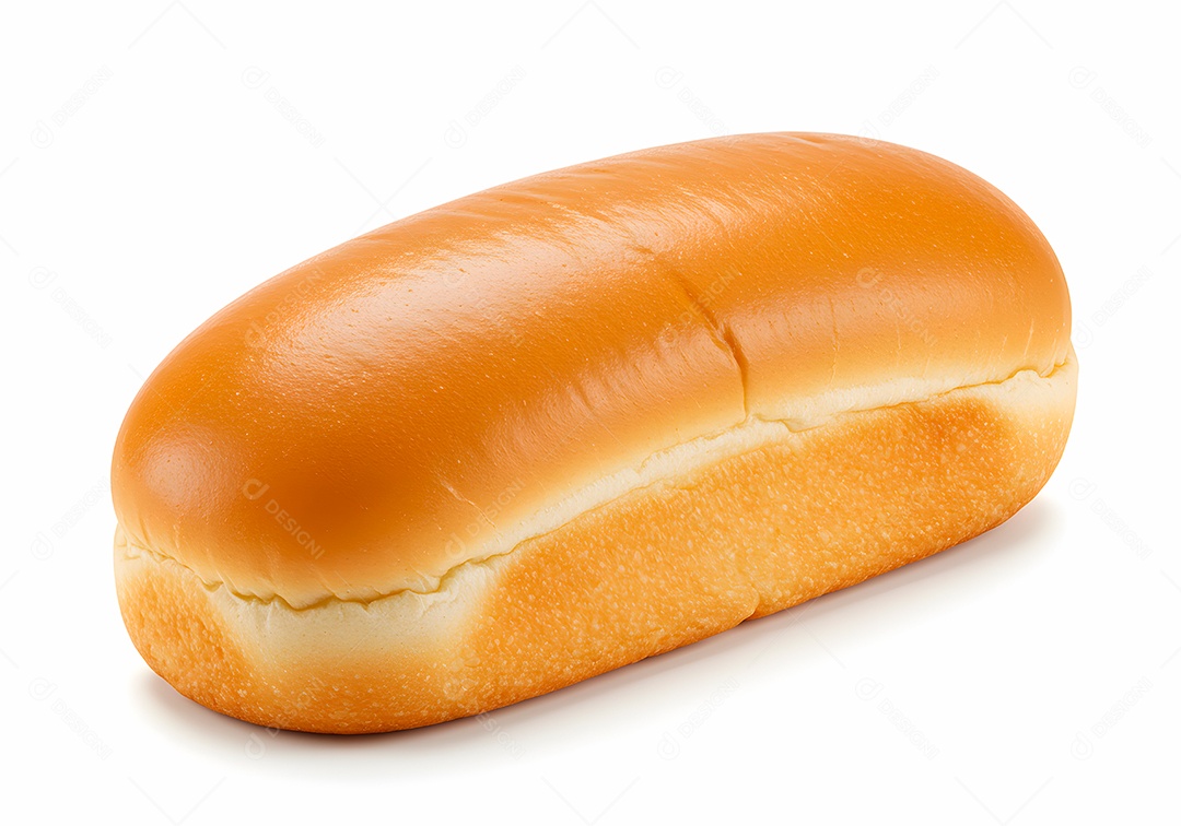 Belo pão doce sobre fundo branco isolado