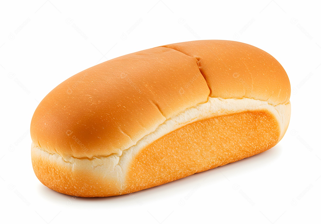 Belo pão doce sobre fundo branco isolado