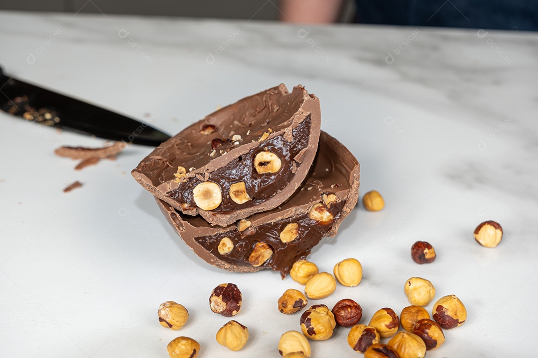 Ovo de Páscoa com creme de avelã