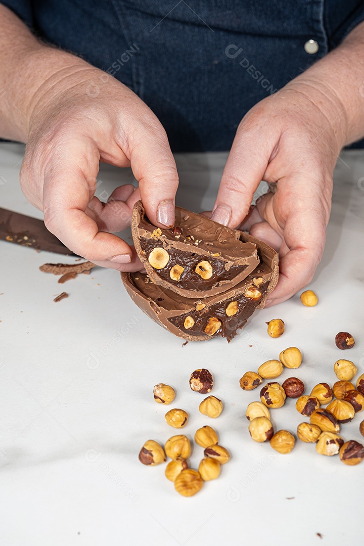 Ovo de Páscoa com creme de avelã