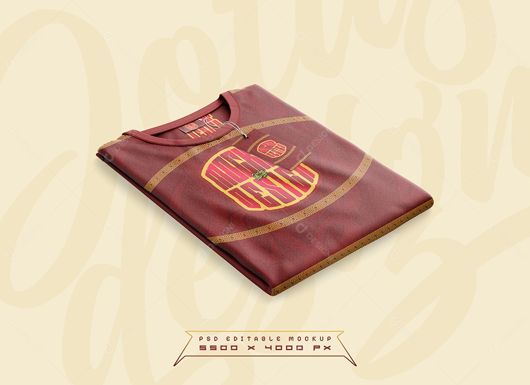 Camiseta Dobrada Com Etiqueta Mockup PSD Editável