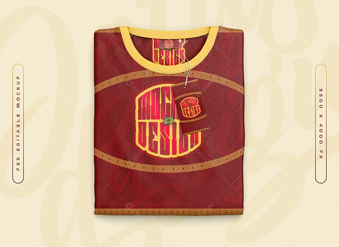 Camiseta Dobrada Com Etiqueta Mockup PSD Editável