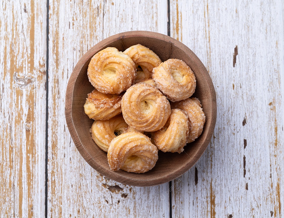 Os biscoitos na imagem são Biscoitos Amanteigados Dinamarqueses