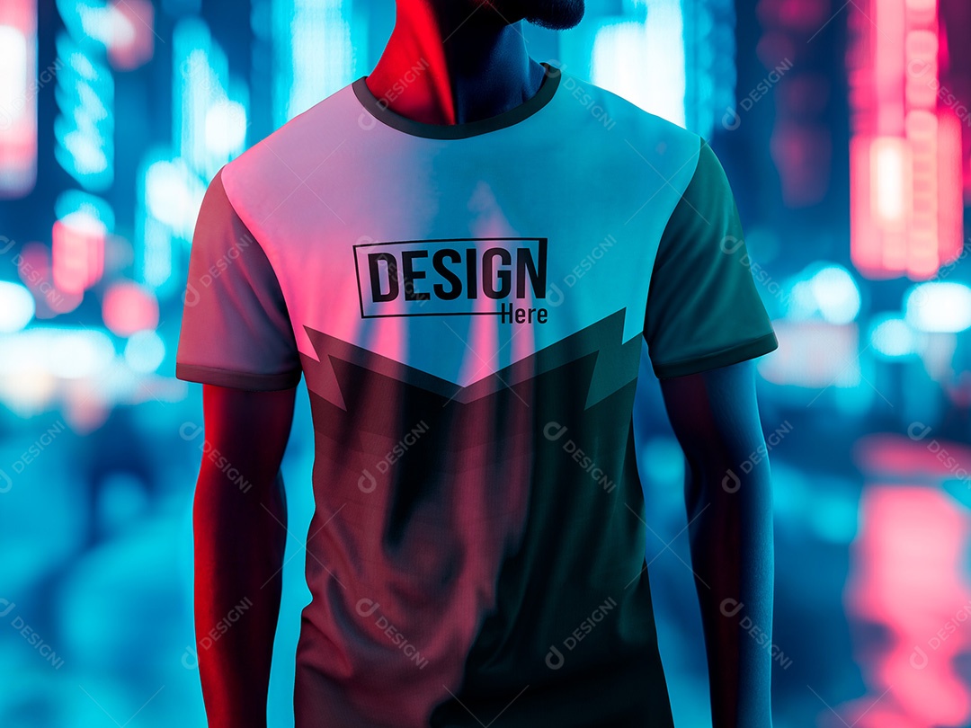 Homem com Camiseta Mockup PSD Editável