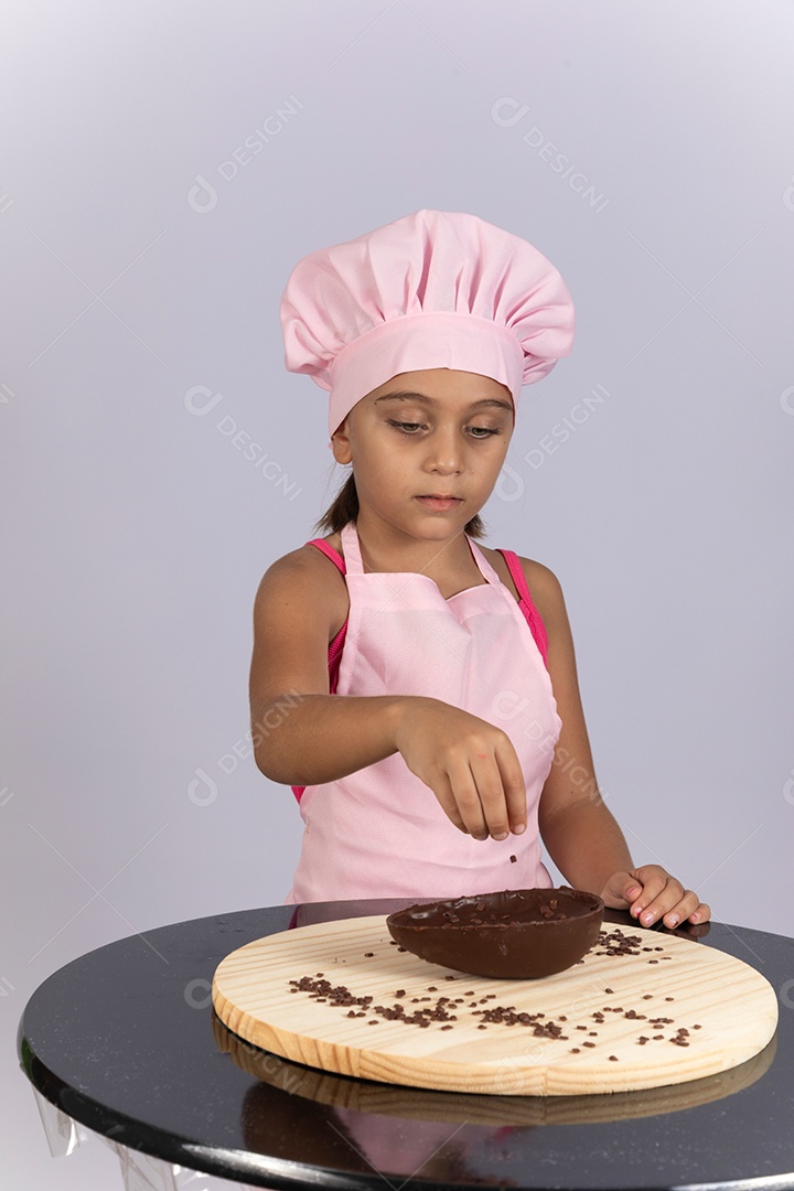 Linda criança garota celebrando páscoa