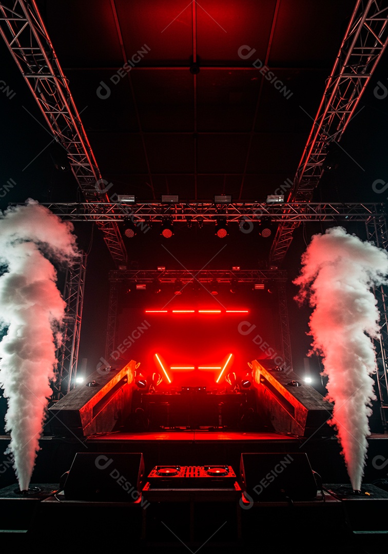 Cenário de Palco iluminado com luzes