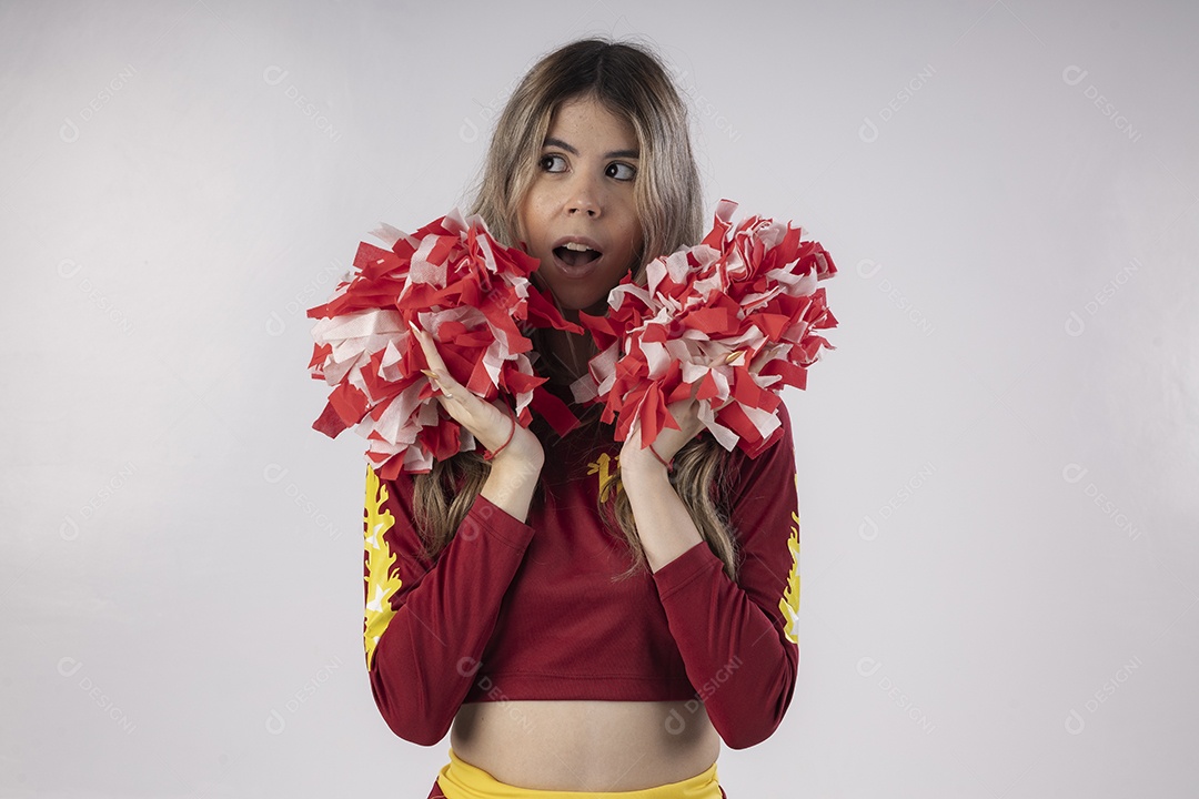 Jovem adolescente líder de torcida com várias poses e expressões faciais