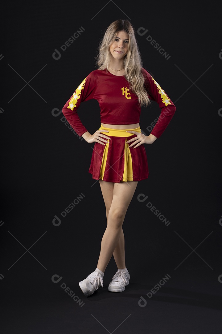 Jovem adolescente líder de torcida com várias poses e expressões faciais