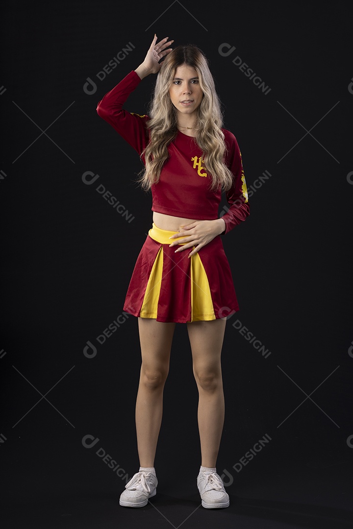 Jovem adolescente líder de torcida com várias poses e expressões faciais