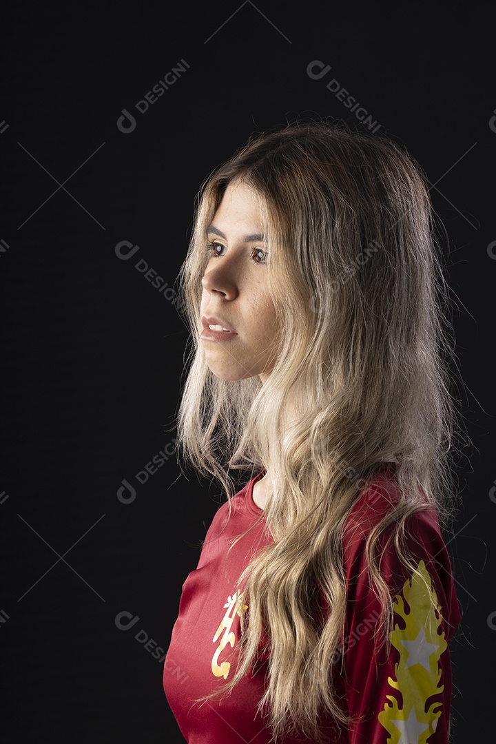 Jovem adolescente líder de torcida com várias poses e expressões faciais