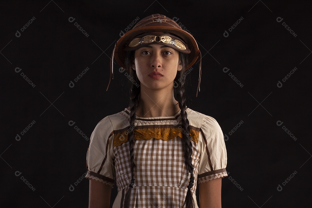 Jovem linda em fotografia de estudio para publicidade
