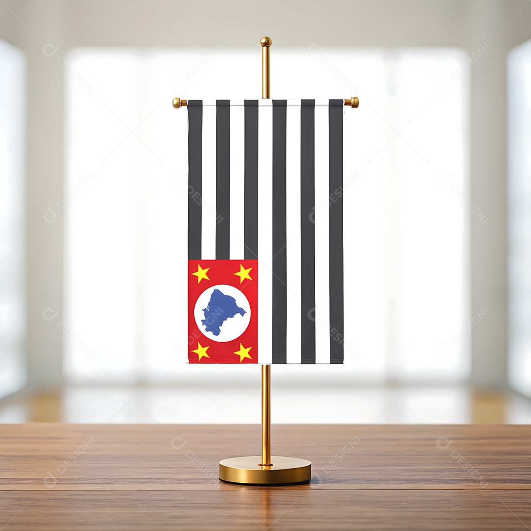 Mini bandeira do estado de São Paulo em uma mesa