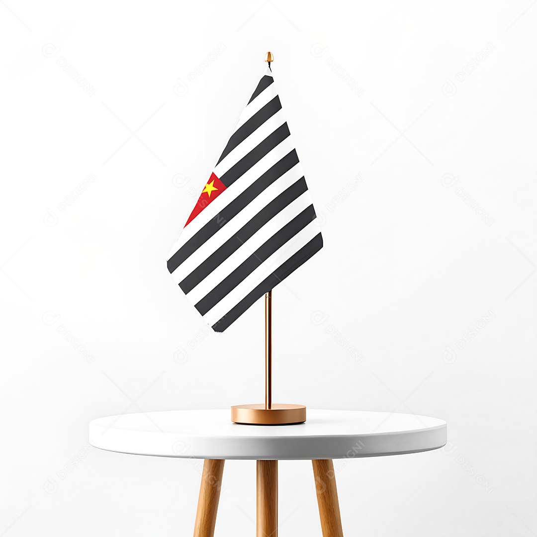 Mini bandeira do estado de São Paulo hasteada em mesa