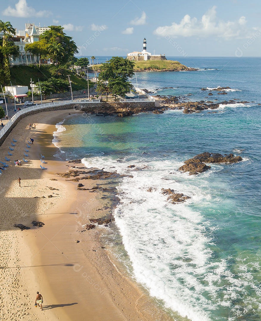 Vista aérea da praia da barra em Salvador