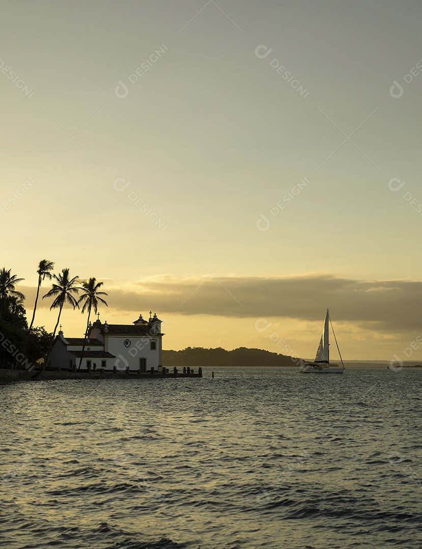 Vista da igreja de nossa senhora do loreto na ilha dos frades na Bahia