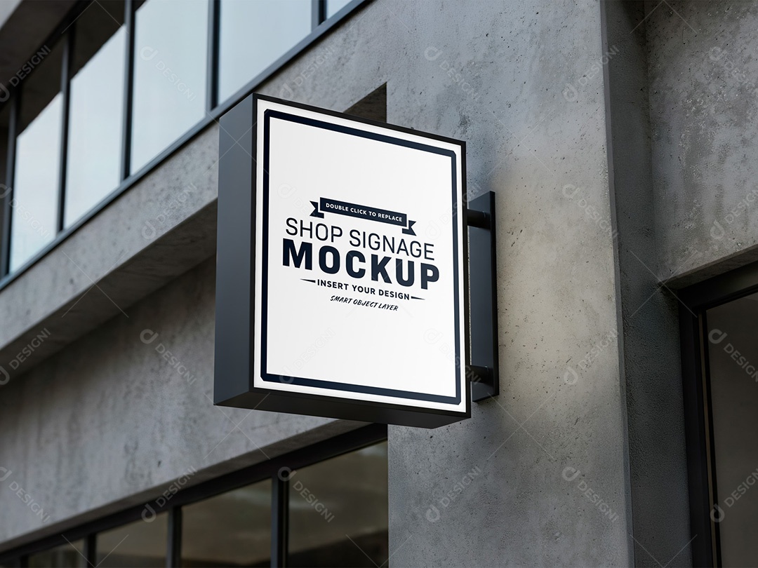 Placa Quadrada na Parede de Concreto de um Edifício Mockup PSD Editável