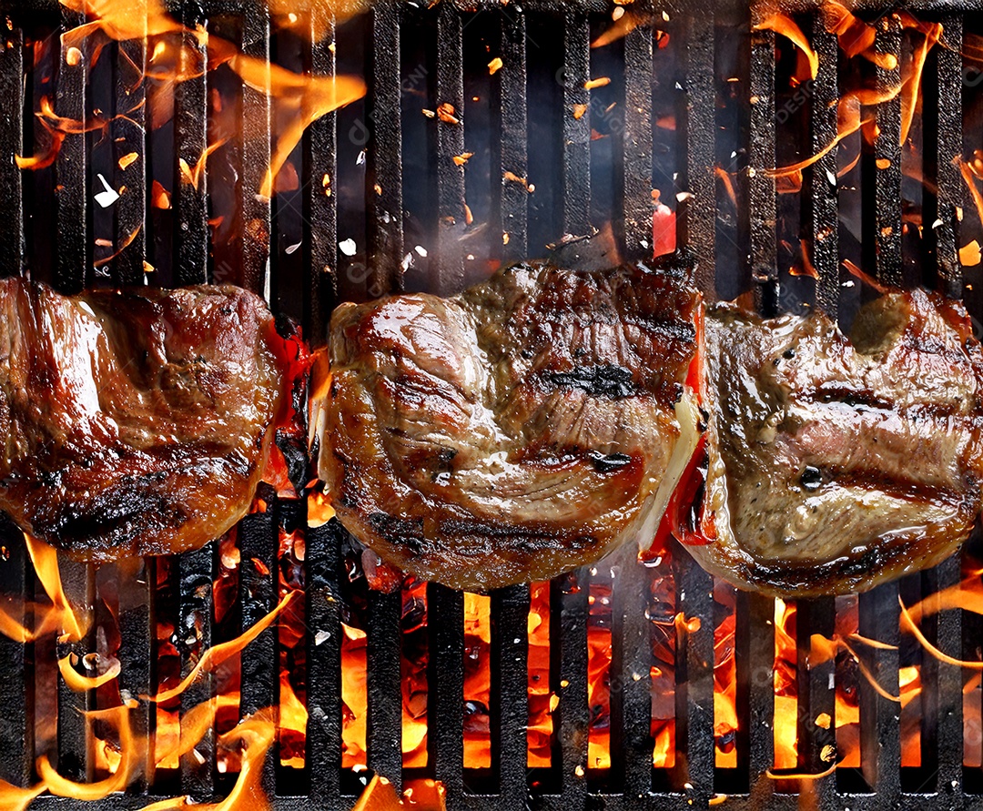 Picanha na brasa com molho