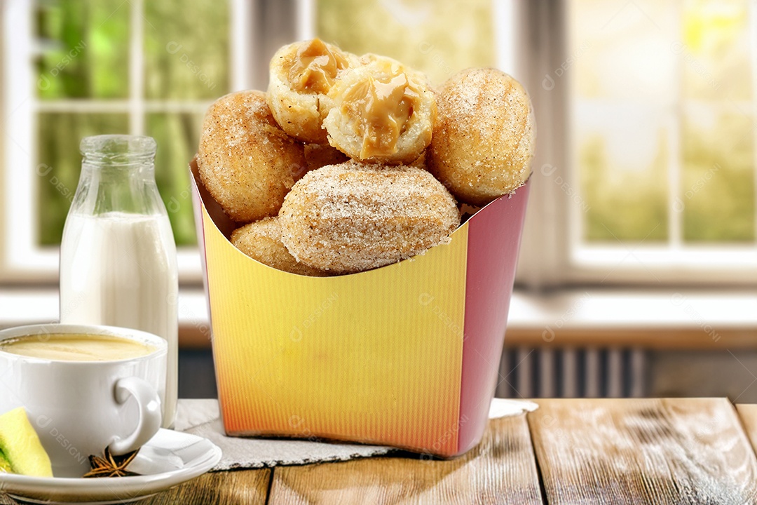 Churros tradicionais com doce de leite