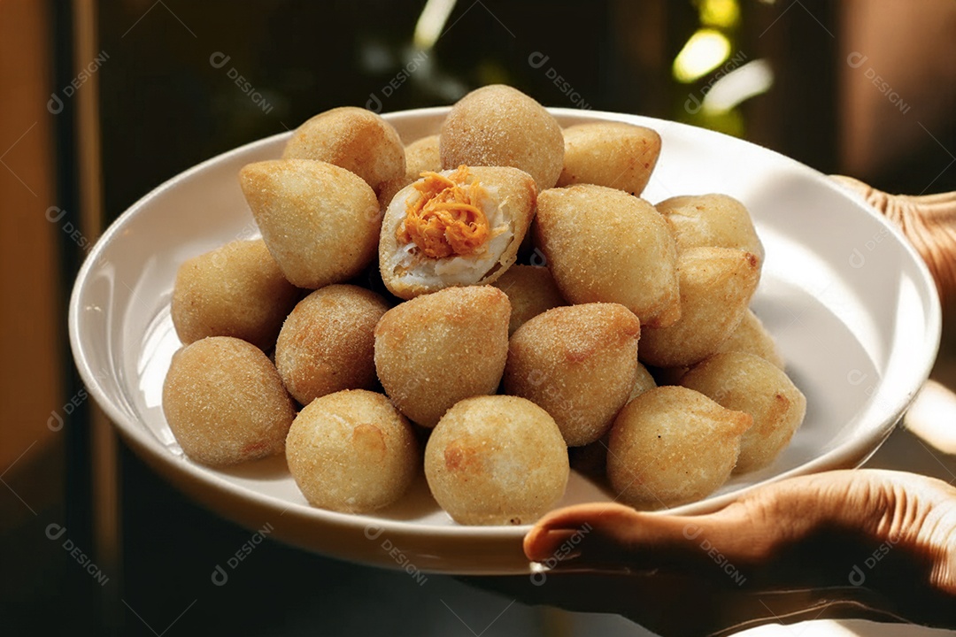 Coxinha de galinha tradicional