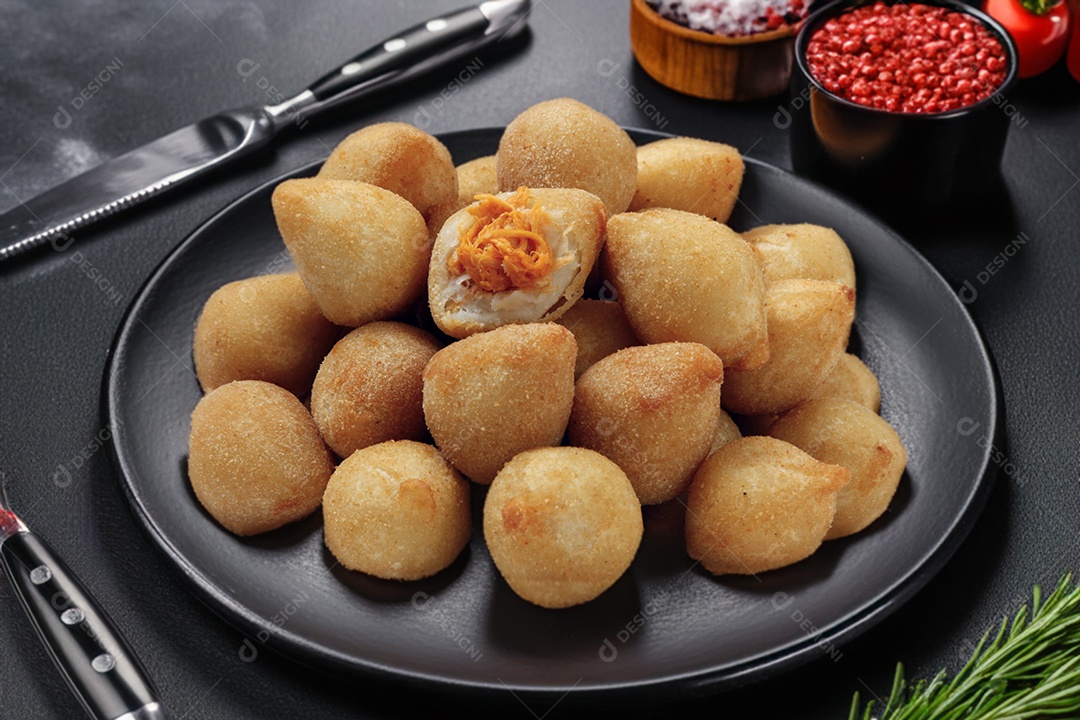 Coxinhas de frango crocante